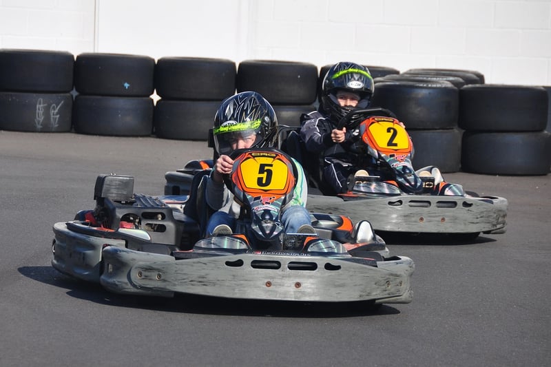 Réglage châssis kart pour piste bosselée : le guide qui change tout